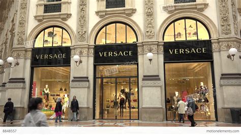 Versace online shop milano